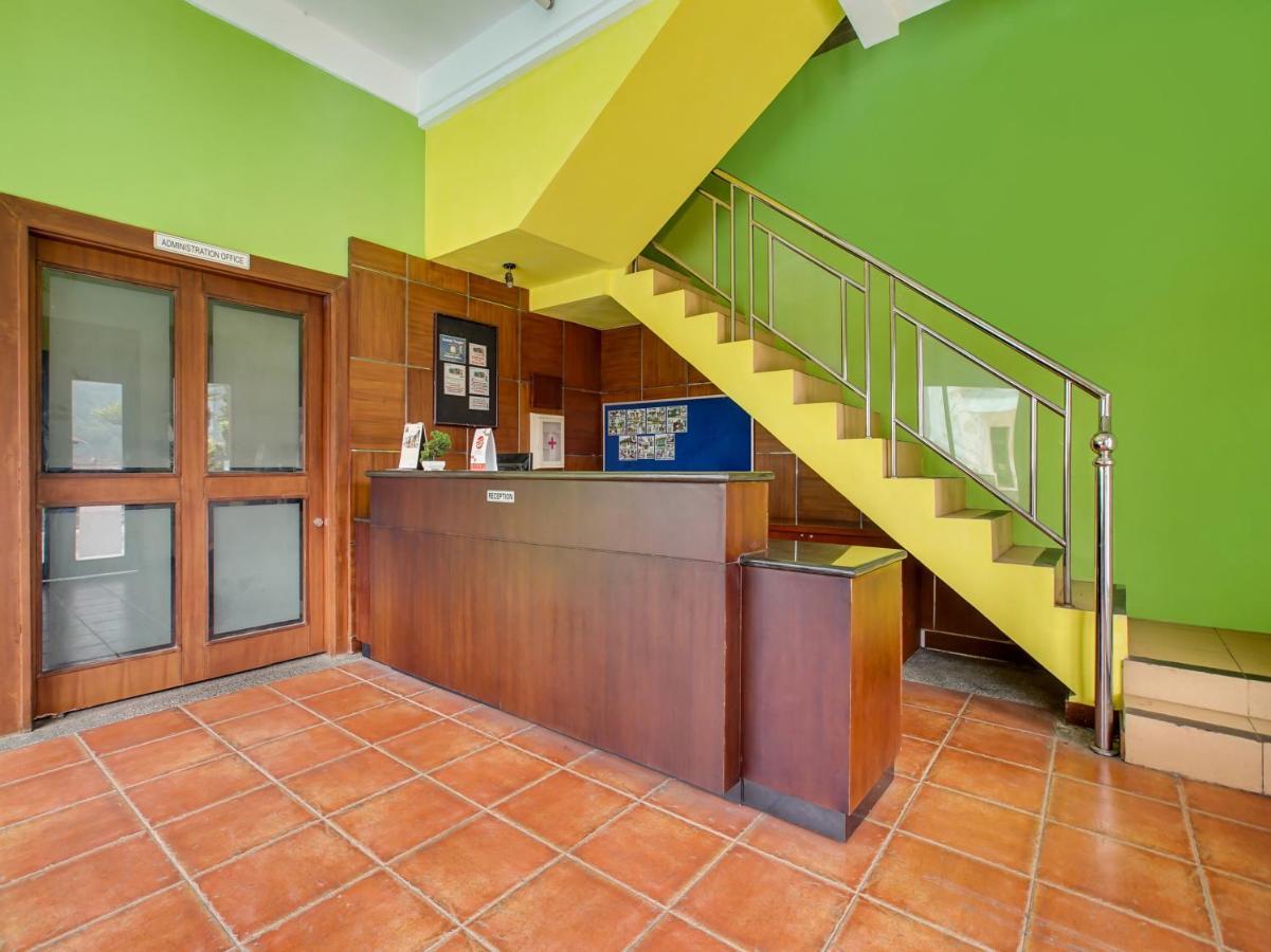 Oyo 3896 Villa Pesona Wisata Puncak チアンジュール エクステリア 写真