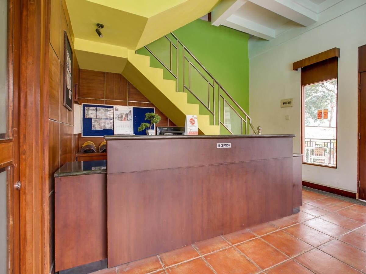 Oyo 3896 Villa Pesona Wisata Puncak チアンジュール エクステリア 写真