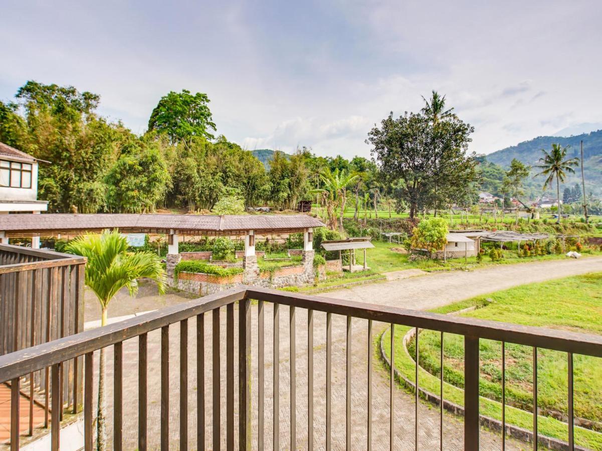 Oyo 3896 Villa Pesona Wisata Puncak チアンジュール エクステリア 写真