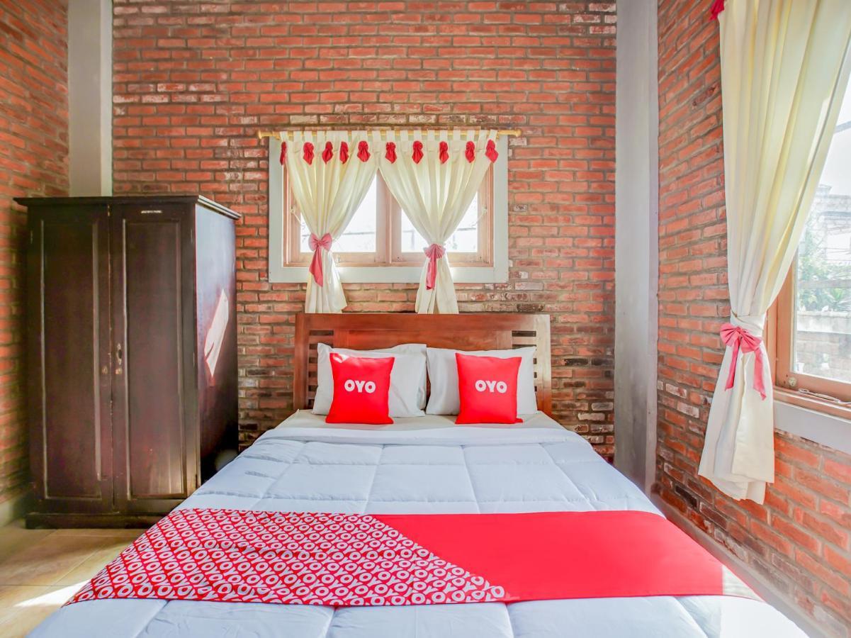 Oyo 3896 Villa Pesona Wisata Puncak チアンジュール エクステリア 写真