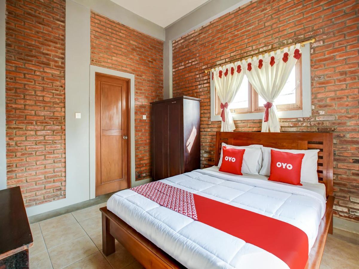 Oyo 3896 Villa Pesona Wisata Puncak チアンジュール エクステリア 写真
