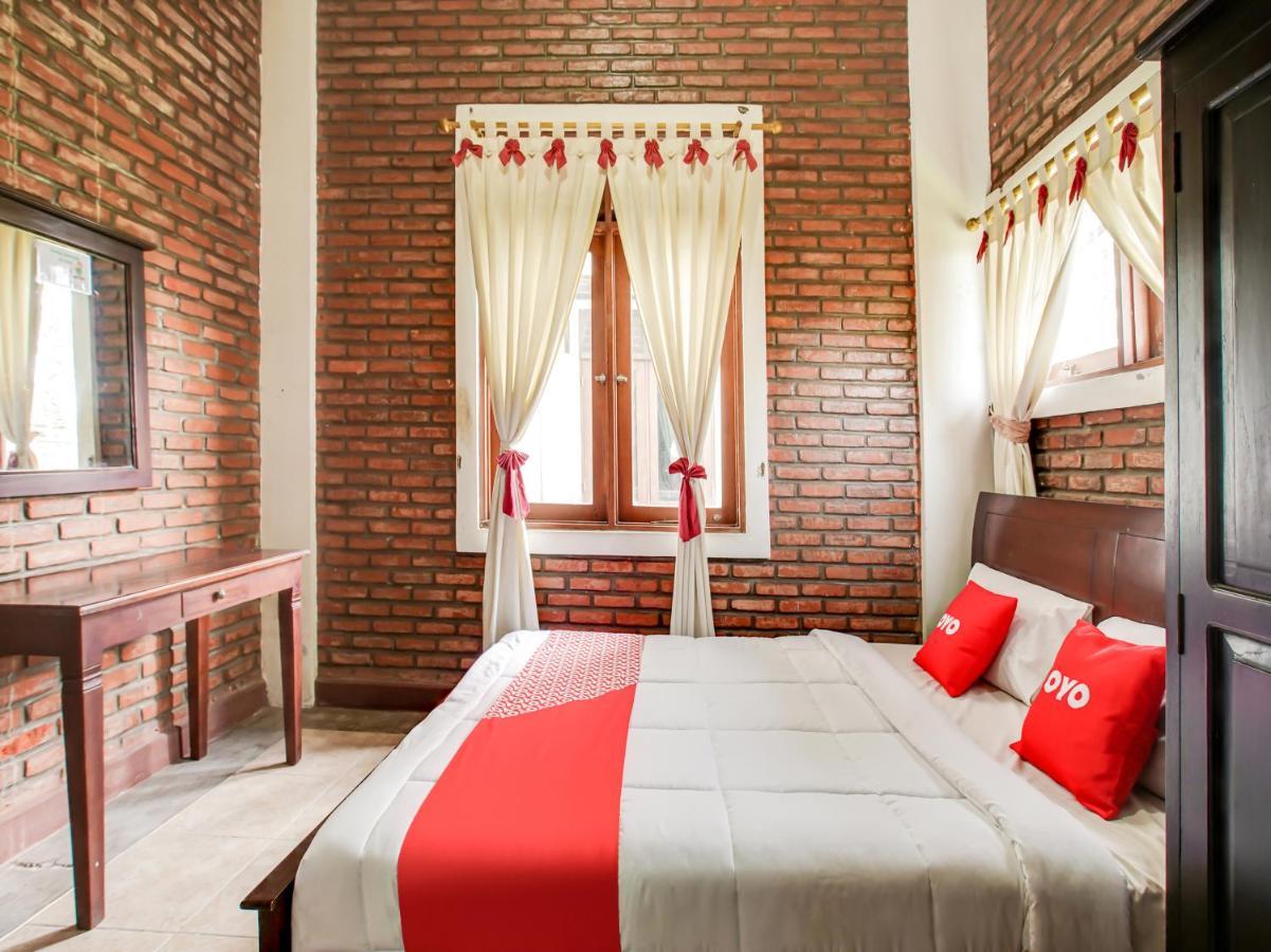 Oyo 3896 Villa Pesona Wisata Puncak チアンジュール エクステリア 写真
