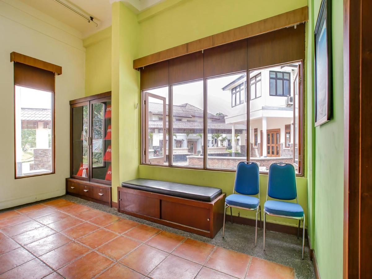 Oyo 3896 Villa Pesona Wisata Puncak チアンジュール エクステリア 写真